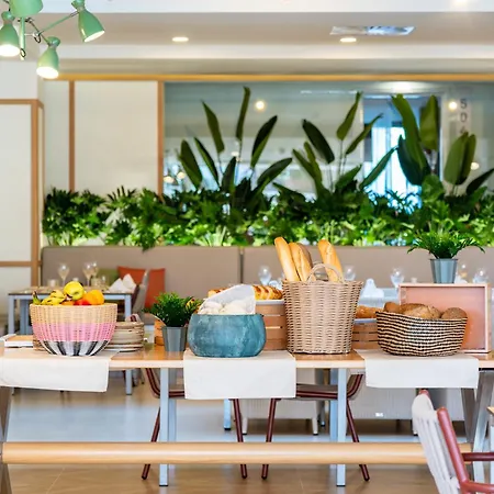 Livvo Anamar Hotel 4*