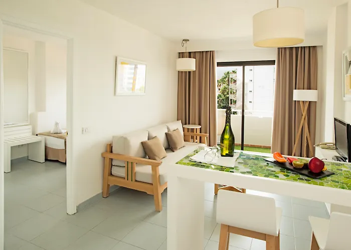 ホテル Livvo Anamar 4*