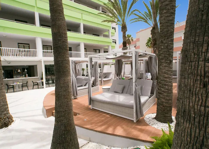 Livvo Anamar ホテル 4*