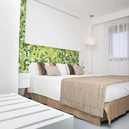Livvo Anamar 4*
